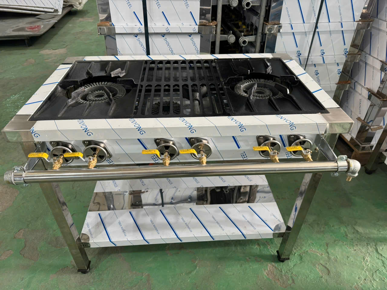 Bếp gas công nghiệp Hàn Quốc 2 họng to 2 họng nhỏ