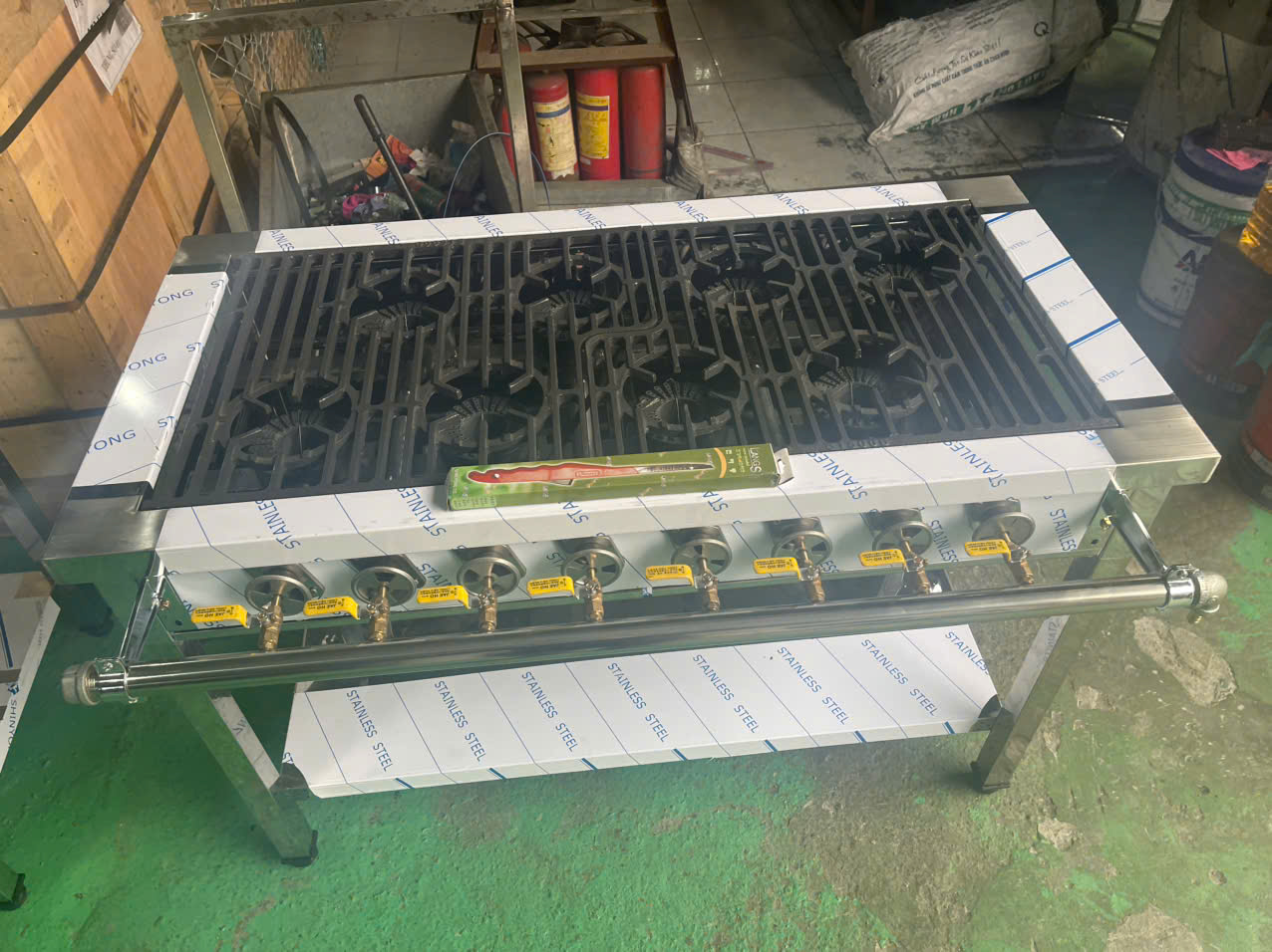 Bếp gas công nghiệp Hàn Quốc 8 họng nhỏ